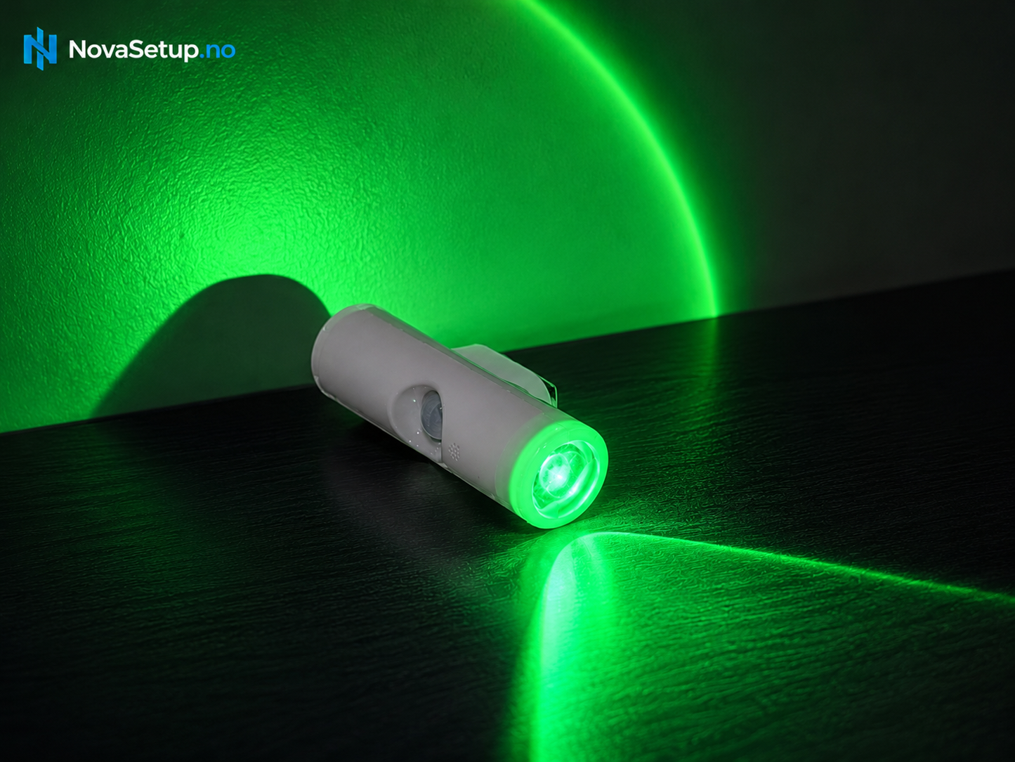 RGB Vegglampe med bevegelsessensor – Trådløs